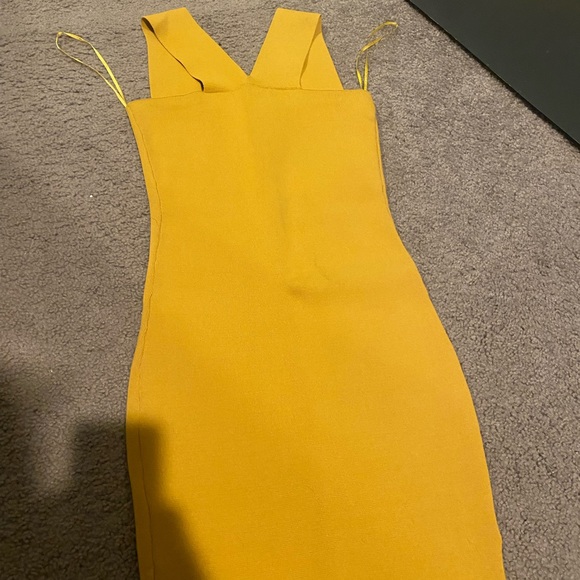 Yellow bodycon mini dress from LF - Picture 4 of 4